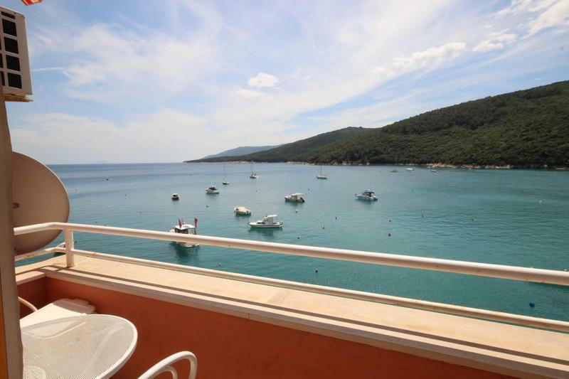 Irene Apartment By The Sea - Privat Parking Rabac Buitenkant foto